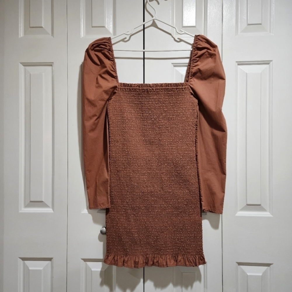 Aritzia Wilfred Maelys Dress in Mocha Smocked Ruffle Trim Size Medium